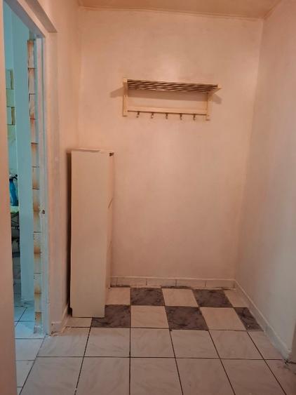 Închiriez apartament 2 camere decomandat