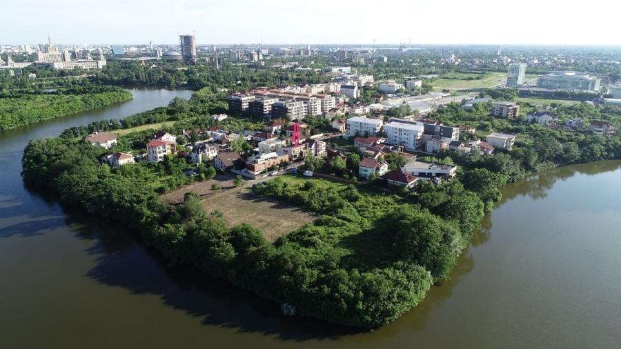 Vila lux Baneasa-Lac, langa Petrom City, zona exclusivista pe malul lacului