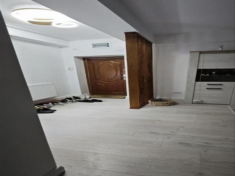 Apartament 3 camere Lux  cu Loc de Parcare, Bucsinescu