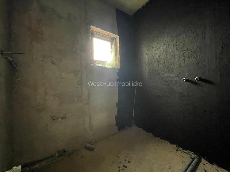 Duplex 5 camere despartit prin garaj - Mosnita Noua - 10