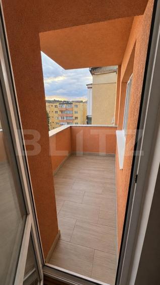 Oportunitate-apartament cu 4 camere, 2 băi și balcon in Oraștie, zonă excelentă.