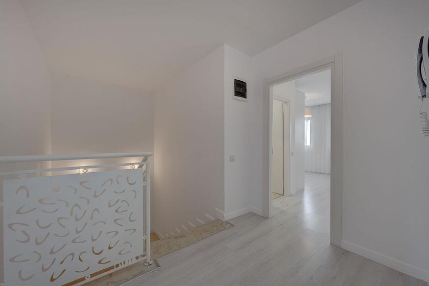 INDIVIDUAL Villa, 4 rooms, 255sqm, Oxford Gardens Pipera!