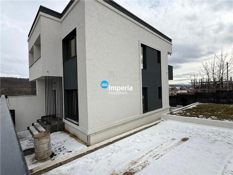 Casa tip duplex de vanzare,125 mp utili, curte 250 mp,Rediu