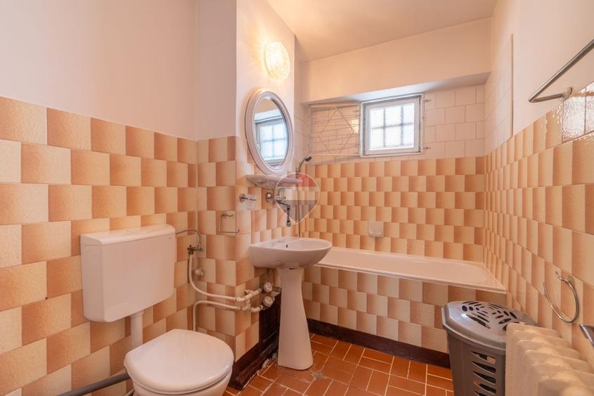 Apartament cu 2 camere decomandat de inchiriat Str.Bucuresti, 60mp