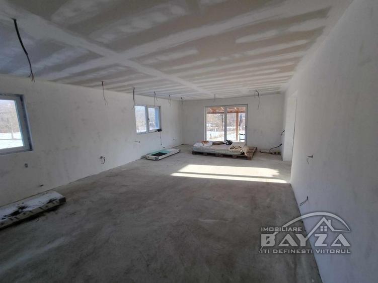 Comuna Rus, casa P+E, teren 1200 mp
