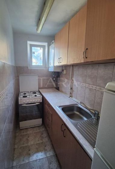 Apartament semidecomandat, complet utilat, ideal pentru investiție.