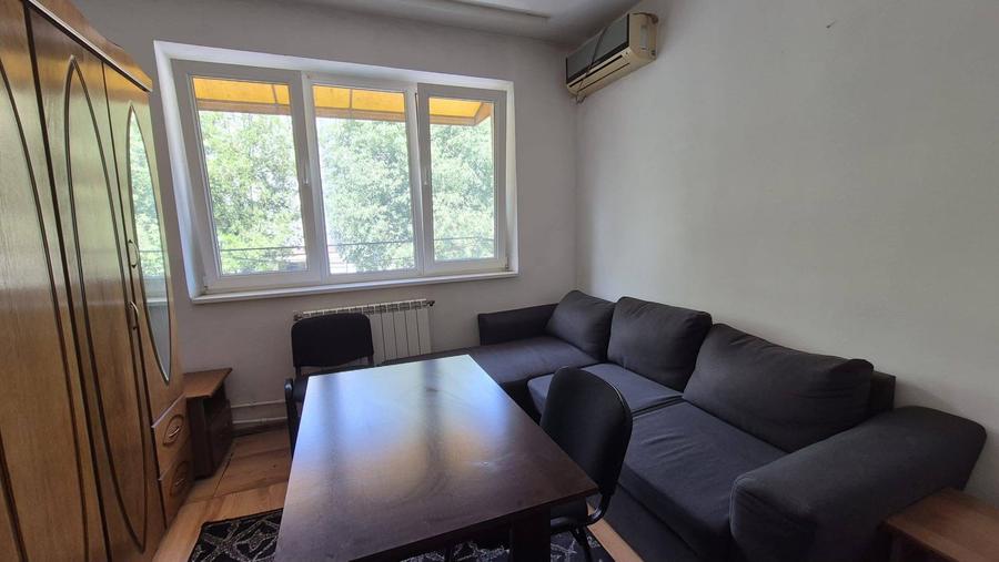 Garsoniera de vanzare, zona CET