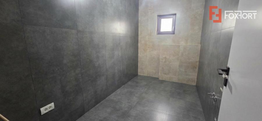 Duplex plan parter in spate la Valery Mosnita Noua