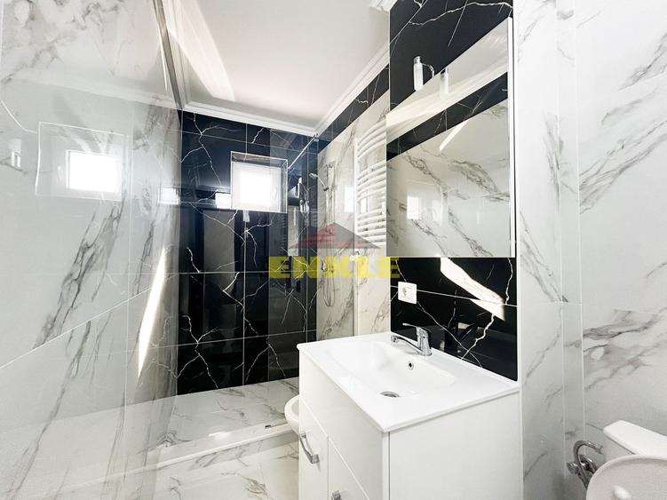 De vanzare apartament 2 camere, zona Est Clinic.