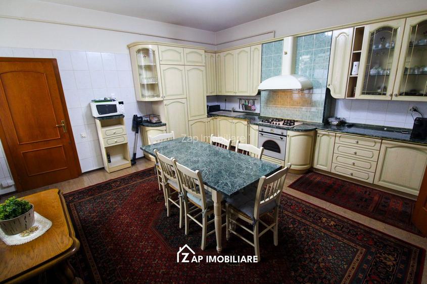 Unirii - Casa Zona Romcab -  400mp - 1259 mp teren - Garaj dublu - piscina - 39