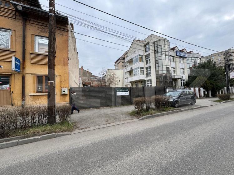 Teren 642 mp, cu autorizație S + P + 3E, front dublu, ULTRACENTRAL