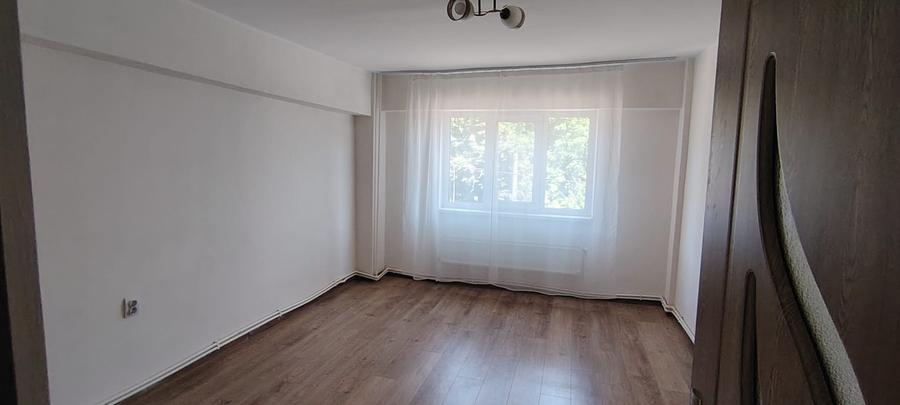 Apartament 2 camere la strada in Bucecea
