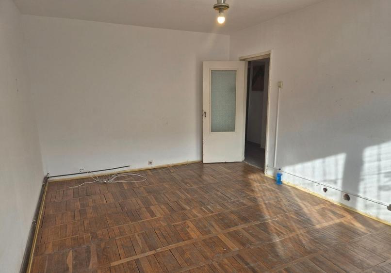 Vand apartament 3 camere Lunca