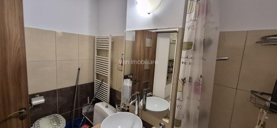Apartament 2 camere , decomandat, et. 3, strada  Andrei Muresanu - 12