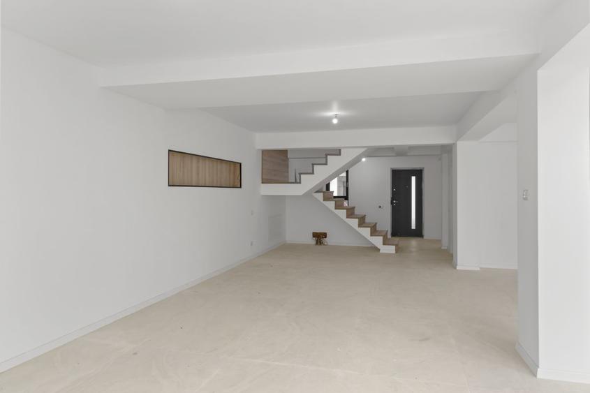 Vilă cu Design Distinct și Locație Excelentă