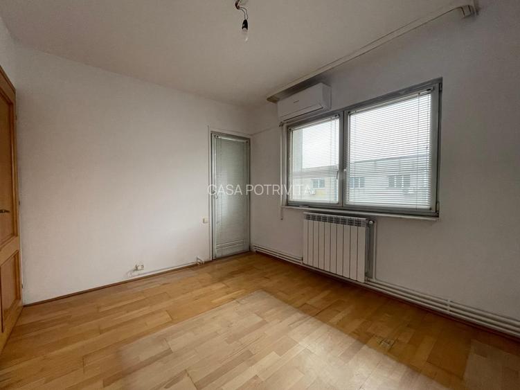 Tomis III, apartament cu 4 camere decomandate, centrala pe gaz, liber - 14