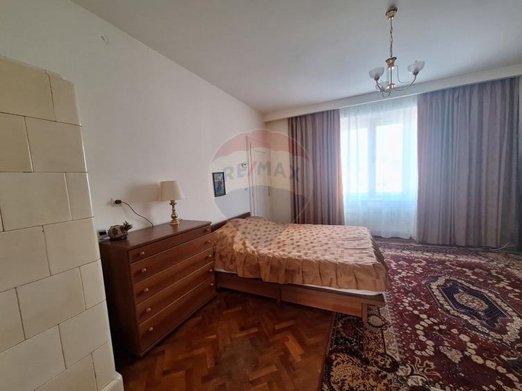 Apartament 4 camere , pet friendly,  cu parcare si curte, Ultracentral