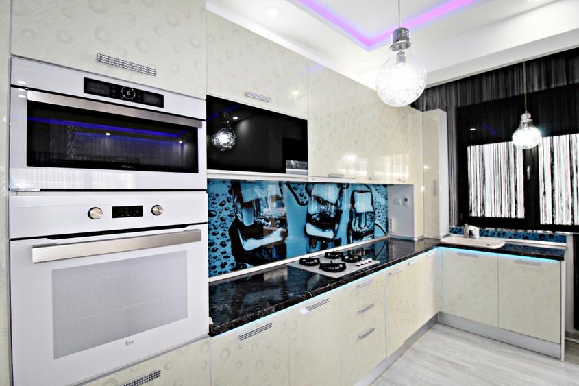 Apartament modern in prima linie la mare. Comision 0%.