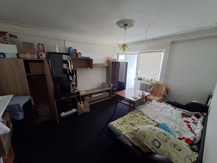 Apartament cu 2 camere decomandat, etaj intermediar, zona Bd. Independentei