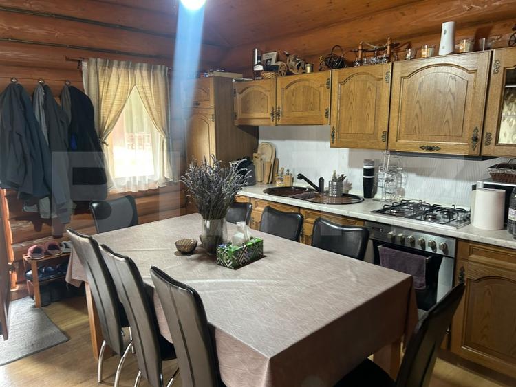 Cabana din bușteni - refugiu ideal în mijlocul naturii