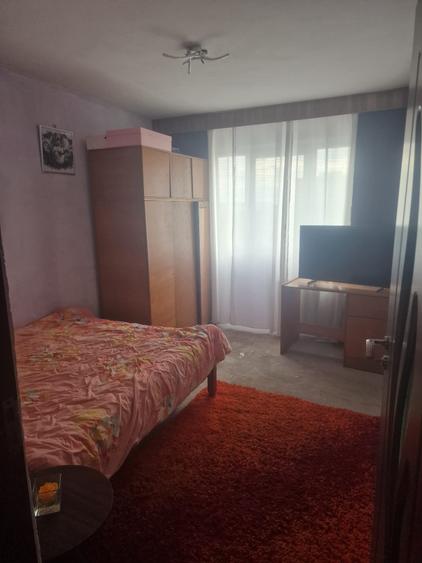 Vest,se vinde apartament decomandat 2 camere,pret 55000 euro