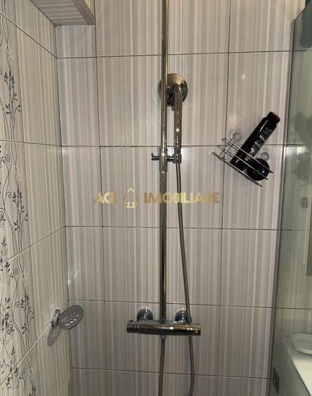2 Camere de inchiriat | Universitate | Metrou | Centrala | Mobilat |