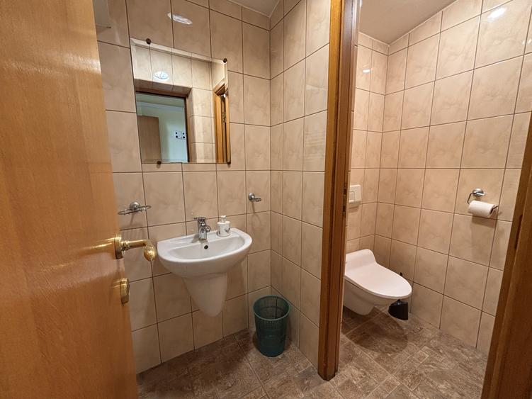 Birou Barbu Vacarescu - Lacul Tei - Str. Aromei - Parcare