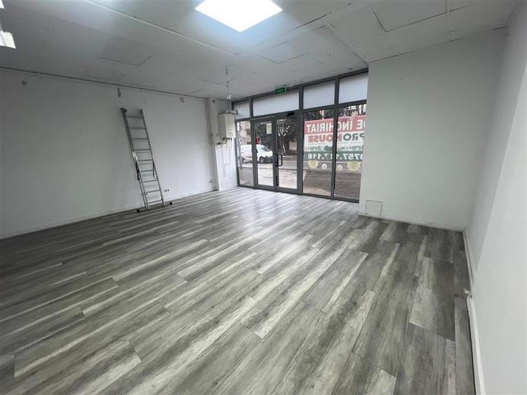 Orizont - spatiu comercial -  vitrina stradala