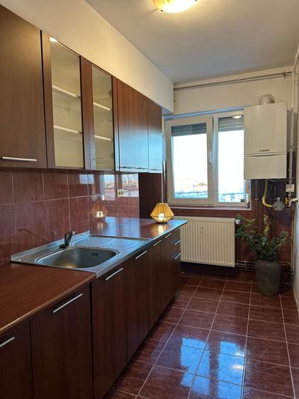 Vand apartament 3 camere zona Lebada