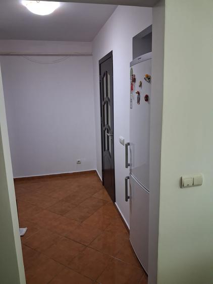 Apartament 2 camere, zona Cantemir - Podu de Piatra