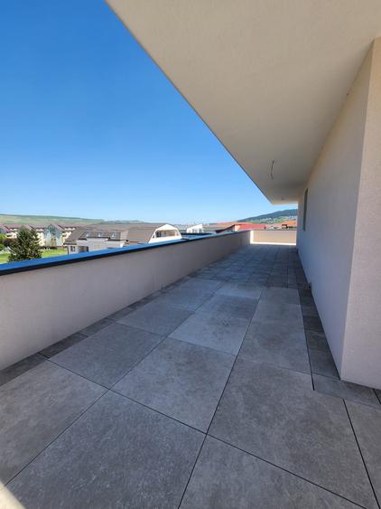 Apartament tip Penthouse, 3 camere, 81 mp, terasa 100 mp, Zona Cetatii