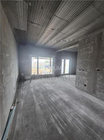 Duplex pe parter - 2 dormitoare - 2 bai - zona in dezvoltare - 15