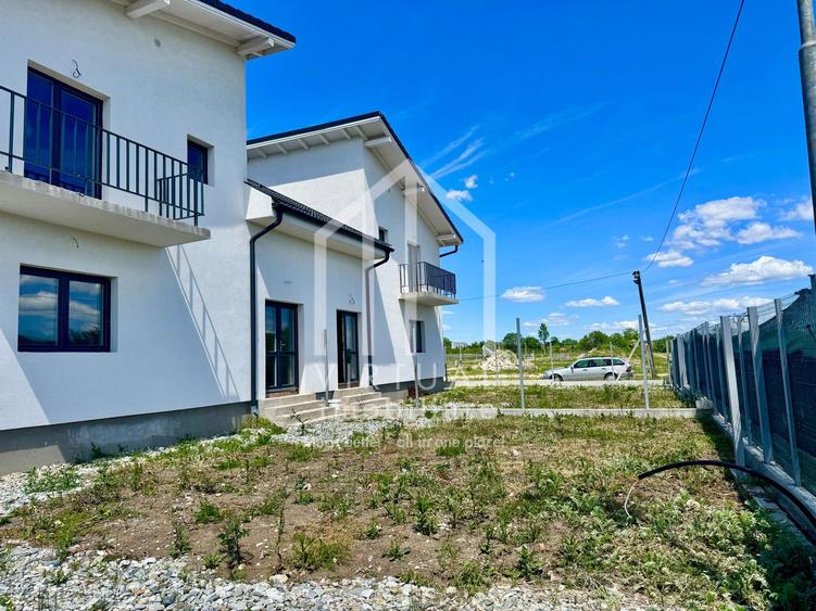 Duplex cu 4 camere, 142mp utili, 276mp teren, Selimbar - Mohu