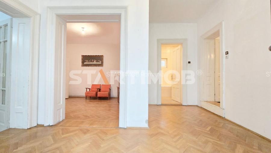Casa 5 camere cu acces auto RASNOV