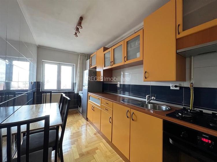 Bloc Vila Central | 3 camere la etaj intermediar cu 2 parcari - 11