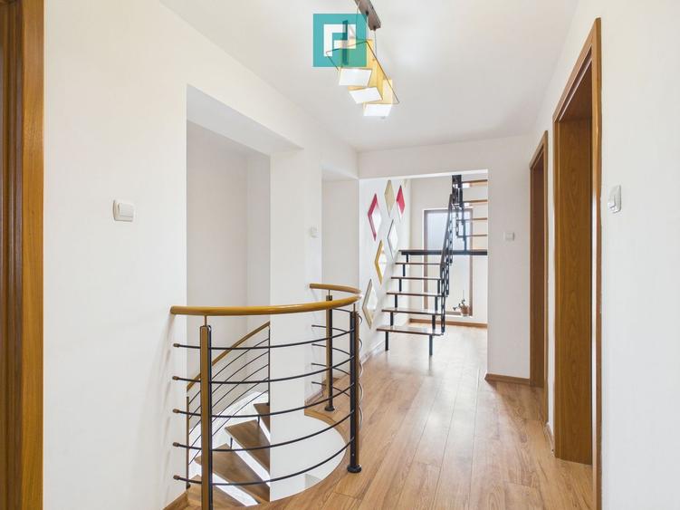 Vilă modernă 5 camere Mosnița Nouă