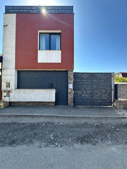 Casa de inchiriat, 143 mp, curte 260 mp, zona Centrul Vechi