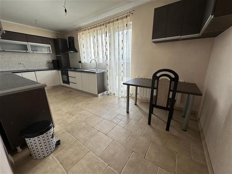 PENTHOUSE - Zona Arena Mall - 294mp
