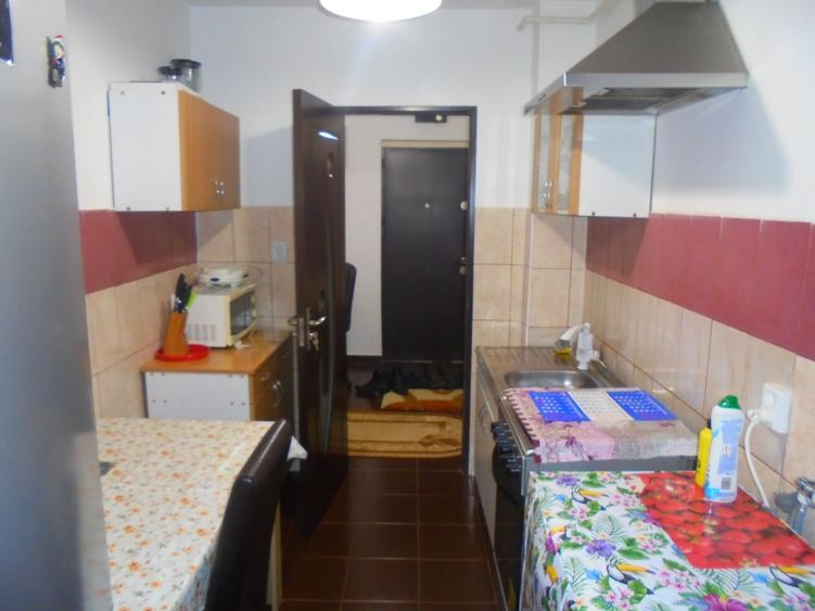 Vand sau inchiriez apartament 2 camere dec.  Deva, Balcescu, etaj 3, mobilat