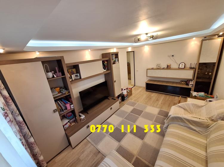 - Apartament 3 camere Renovat in Totalitate, Dorobantilor - etaj 2/4.