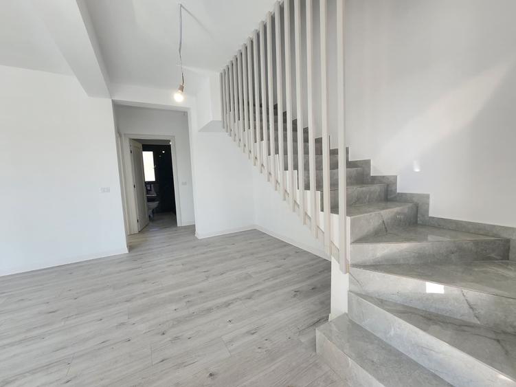 CASA DE VANZARE, 4 CAMERE 2 BAI SI MAGAZIE , VALEA ADANCA- 5 DRUMURI