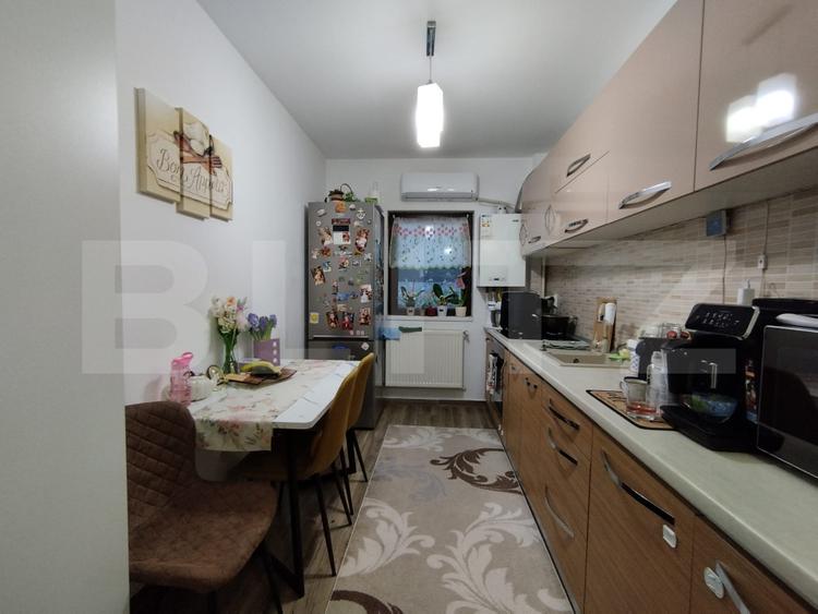Apartament 2 Camere si Mansarda , Hlincea , 53mp