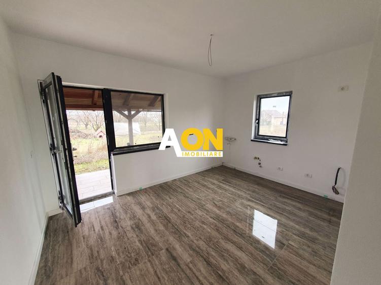 Casă nouă P+M, 5 camere, încălzire pardoseală, Alba-Micești, stânga