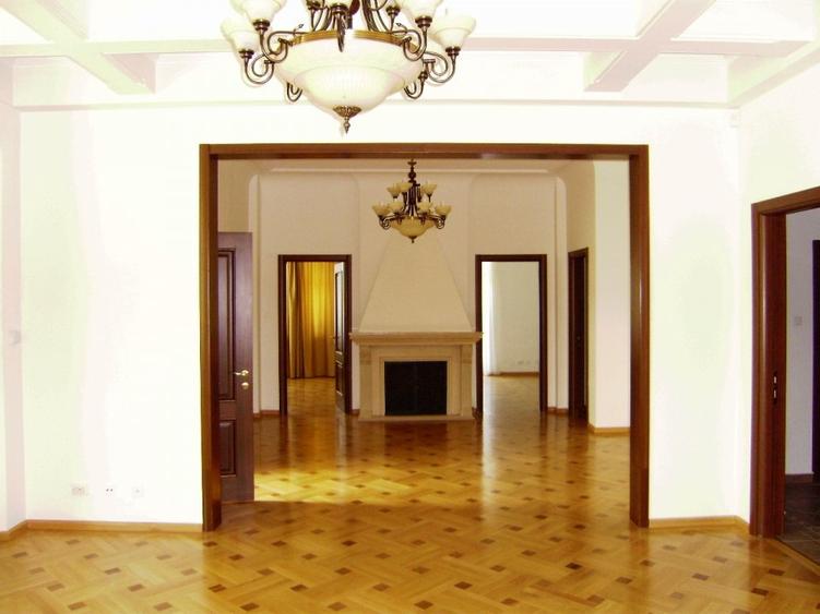 Apartament Vila + Curte exclusiva Strada Paris