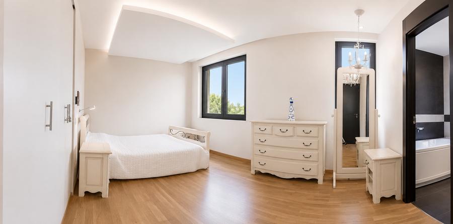 Apartament premium cu gradina privata 180 mp utili piscina zona Padurea Baneasa