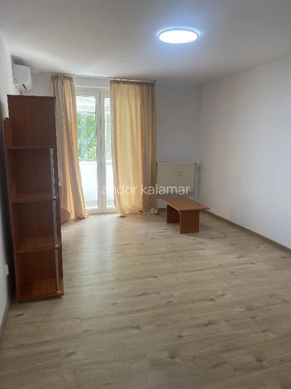 De inchiriat apartament 3 camere Aleea Circului - 2