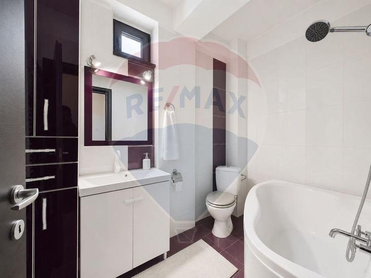 3 camere - Damaroaia - Bloc 2012 - Metrou Jiului