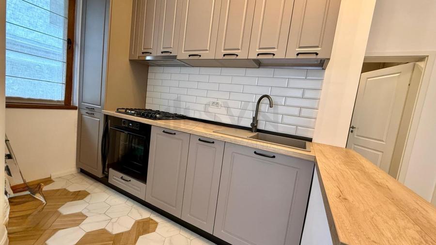 REA1028758 Apartament 3 camere Aviatorilor parcare subterana