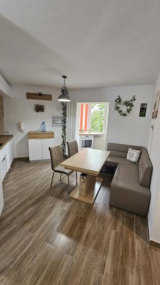 DE INCHIRIAT Apartament 3 camere, 67mp, etaj 2 - zona Girocului