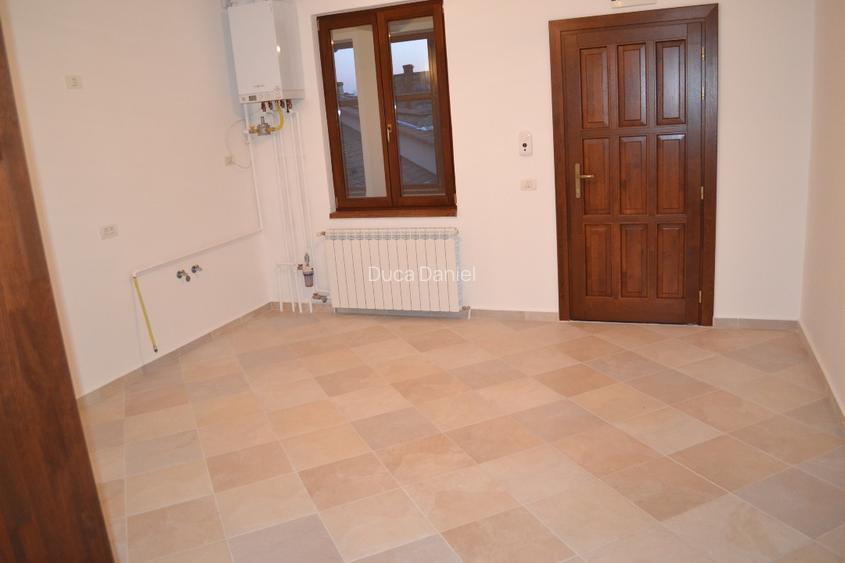 Închiriem birouri în centrul Timisoarei 42mp-360€ , 67mp-550€ , 75 mp-600€  - 9